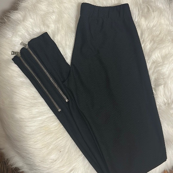 Rock & Republic Pants - R&R Zip Leggings